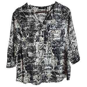 NWT Apt 9 Abstract Pattern Blouse Womens Small